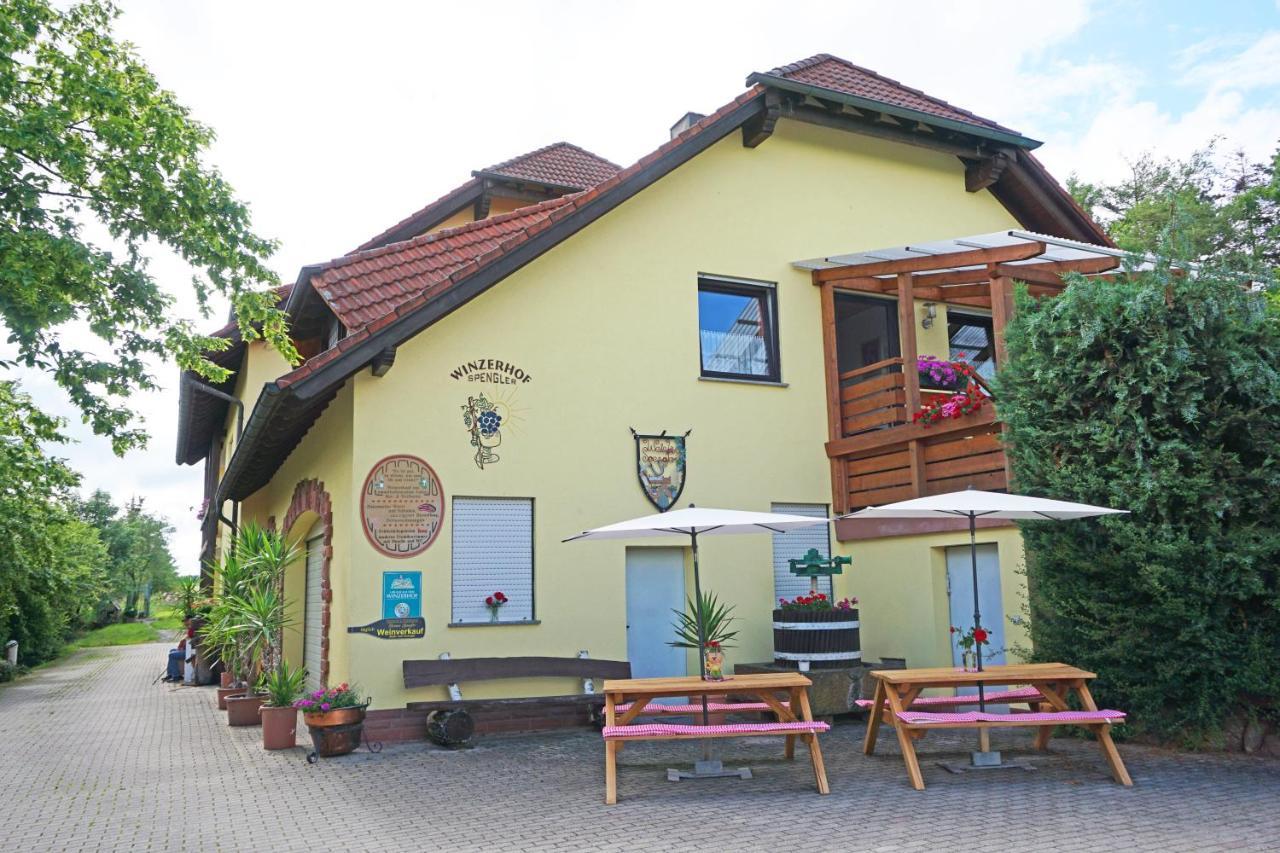 Winzerhof Spengler Guest House Kulsheim Exterior foto